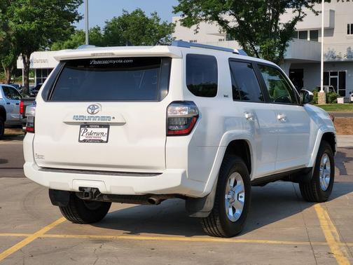 Super White 2017 Toyota 4Runner SR5