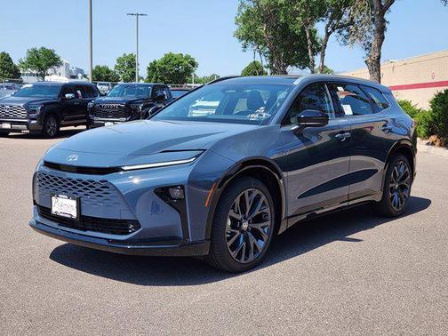 2025 Toyota Crown Signia Limited