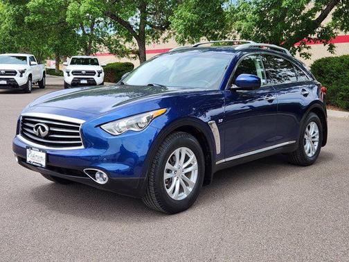 2016 INFINITI QX70 Base