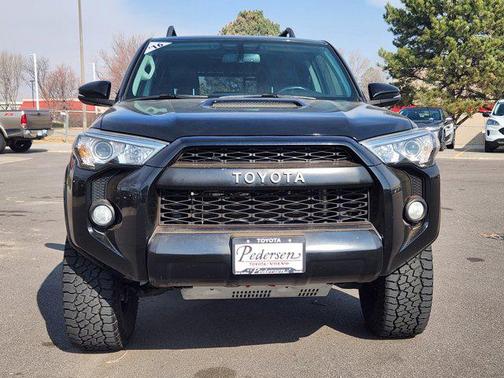 Midnight Black Metallic 2016 Toyota 4Runner Trail Premium