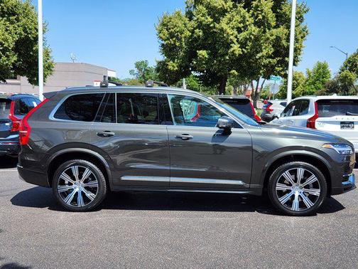 2022 Volvo XC90 Recharge Plug-In Hybrid T8 Inscription 6 Passenger