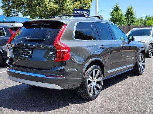 2022 Volvo XC90 Recharge Plug-In Hybrid T8 Inscription 6 Passenger