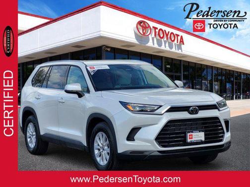 White 2024 Toyota Grand Highlander XLE