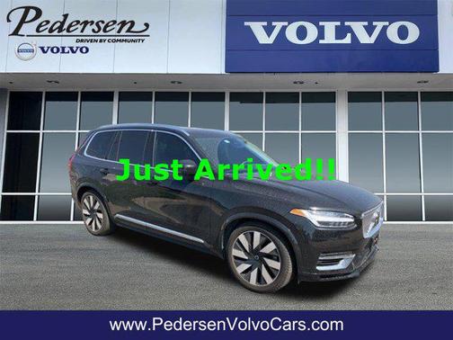 2023 Volvo XC90 Recharge Plug-In Hybrid T8 Ultimate Bright Theme 7-Seater
