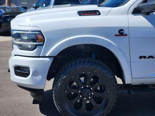 Bright White Clearcoat 2020 RAM 2500 Laramie Crew Cab 4x4 6'4' Box