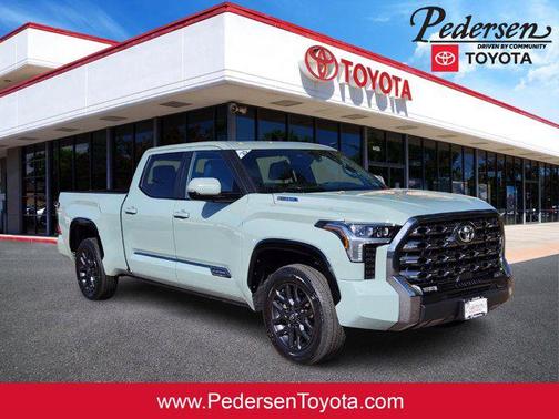 2025 Toyota Tundra Hybrid Platinum
