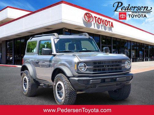 Carbonized Gray Metallic 2023 Ford Bronco Base