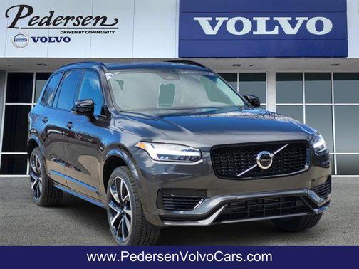 2023 Volvo XC90 Recharge Plug-In Hybrid T8 Plus Dark Theme 7-Seater