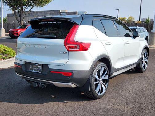 2022 Volvo XC40 Recharge Pure Electric P8 Twin Ultimate