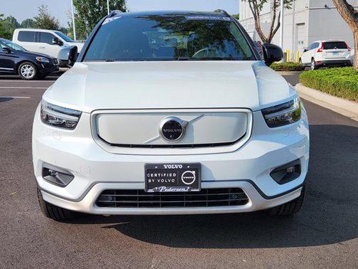 2022 Volvo XC40 Recharge Pure Electric P8 Twin Ultimate