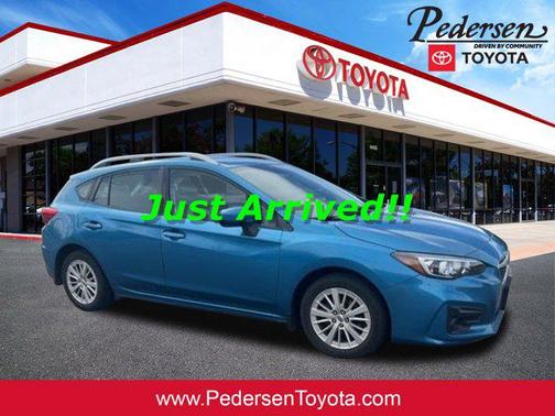 Island Blue Pearl 2017 Subaru Impreza 2.0i Premium