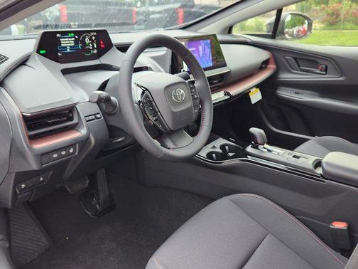 2025 Toyota Prius L