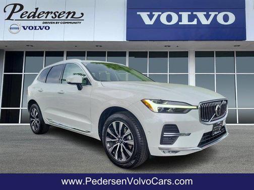 2023 Volvo XC60 B5 Plus Bright Theme