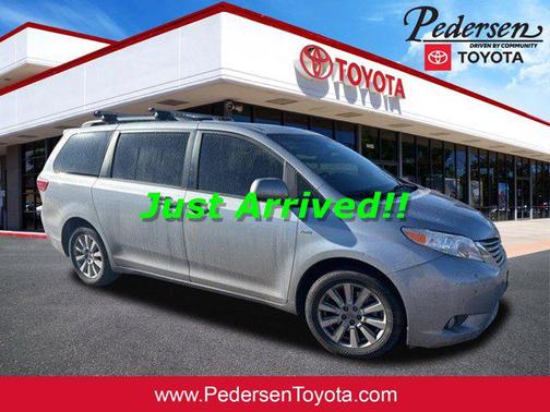 2017 Toyota Sienna XLE