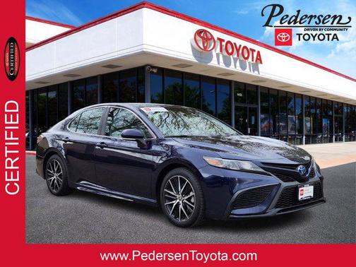 2022 Toyota Camry SE