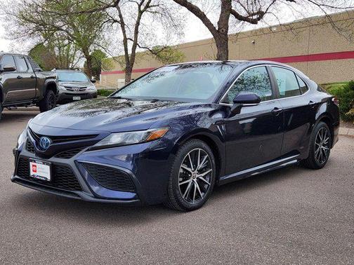 2022 Toyota Camry SE