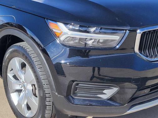 2020 Volvo XC40 T5 Momentum