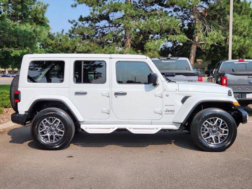 2024 Jeep Wrangler 4-Door Sahara 4x4