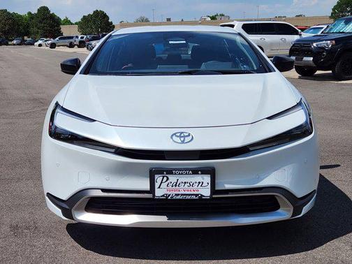 2025 Toyota Prius L