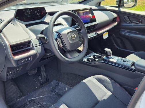 2025 Toyota Prius L
