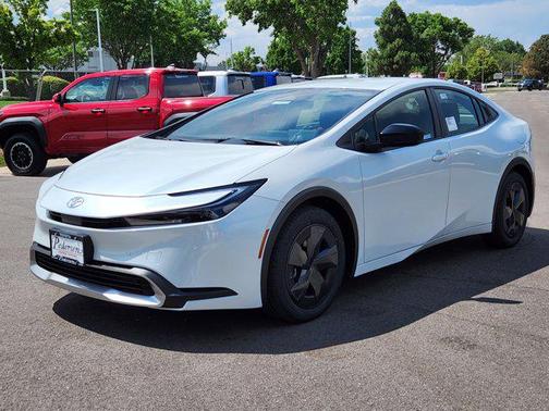 2025 Toyota Prius L