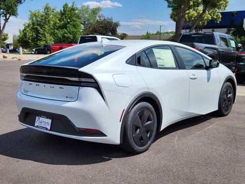 2025 Toyota Prius L