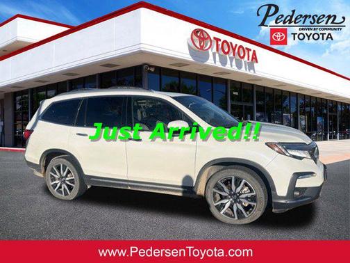 White Diamond Pearl 2019 Honda Pilot Touring 8-Passenger