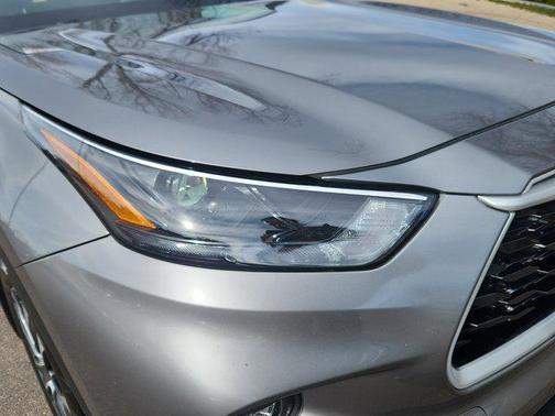 2025 Toyota Highlander Hybrid XLE