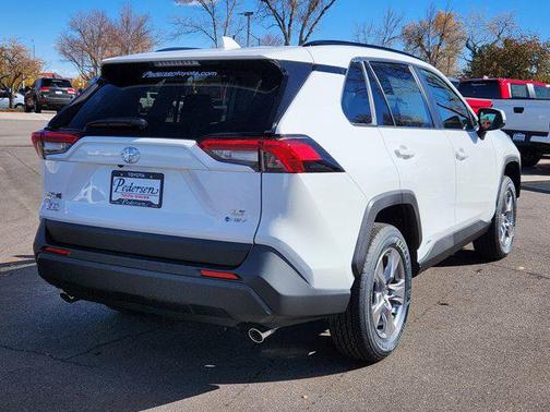 2025 Toyota RAV4 Hybrid LE