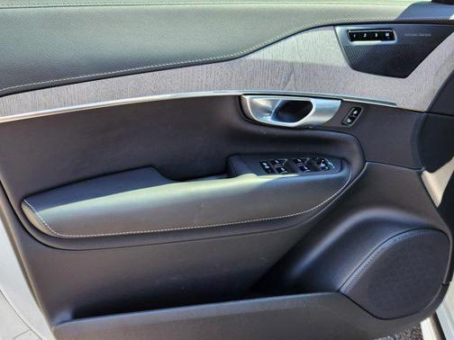 2024 Volvo XC90 Recharge Plug-In Hybrid T8 Ultimate Bright Theme 7-Seater