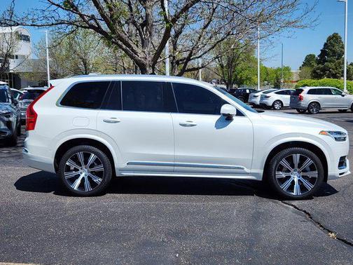 2024 Volvo XC90 Recharge Plug-In Hybrid T8 Ultimate Bright Theme 7-Seater