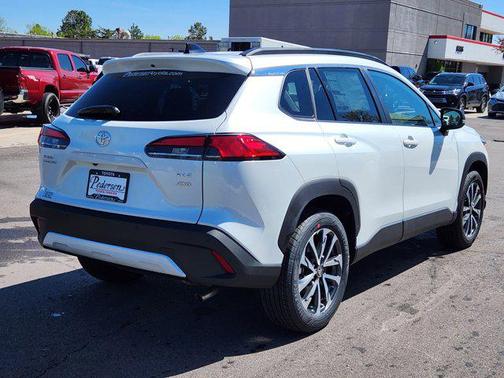 2025 Toyota Corolla Cross XLE