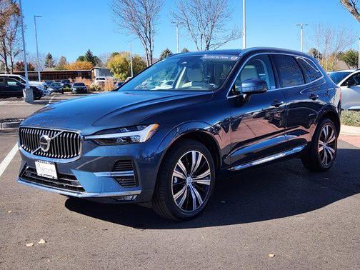2023 Volvo XC60 B5 Plus Bright Theme