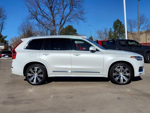 2023 Volvo XC90 B6 Ultimate 6-Seater