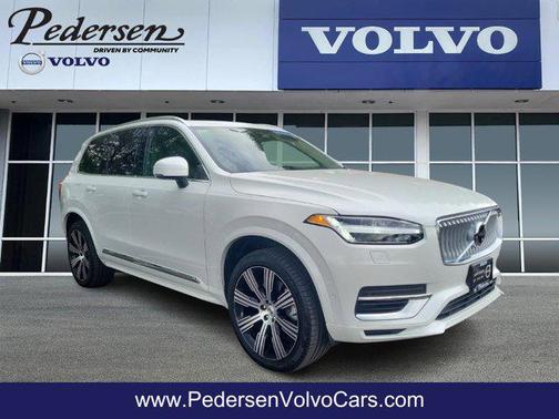 2024 Volvo XC90 Recharge Plug-In Hybrid T8 Plus Bright Theme 7-Seater