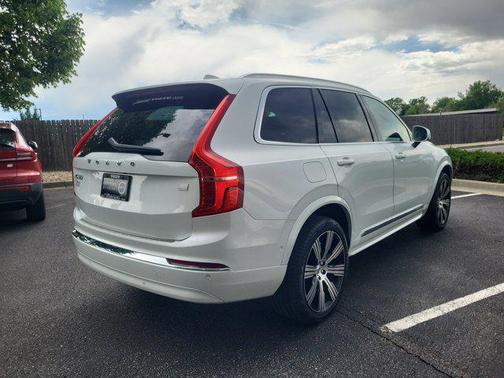 2024 Volvo XC90 Recharge Plug-In Hybrid T8 Plus Bright Theme 7-Seater