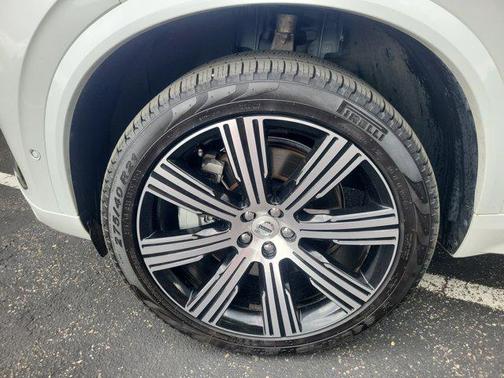 2024 Volvo XC90 Recharge Plug-In Hybrid T8 Plus Bright Theme 7-Seater