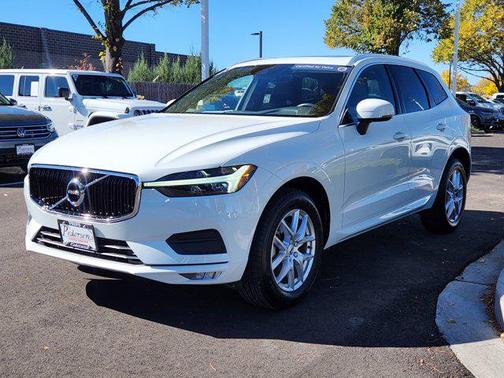 2021 Volvo XC60 T5 Momentum