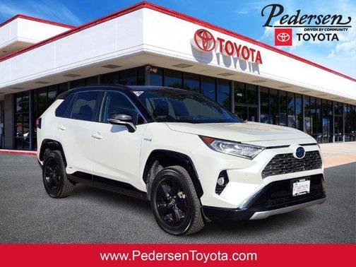 2020 Toyota RAV4 Hybrid SE
