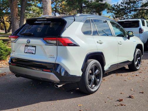 2020 Toyota RAV4 Hybrid SE
