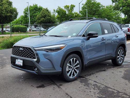 2025 Toyota Corolla Cross XLE