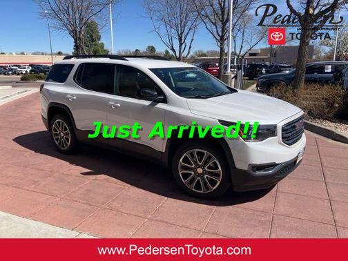 White Frost Tricoat 2019 GMC Acadia SLT-1