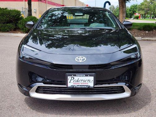 2025 Toyota Prius L