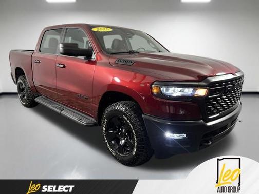 Delmonico Red Pearlcoat 2025 RAM 1500 Warlock Crew Cab 4x4 5'7' Box