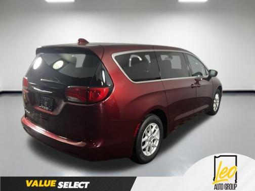 Velvet Red Pearlcoat 2017 Chrysler Pacifica Touring