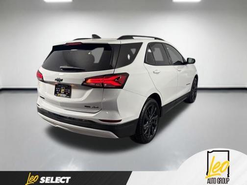 Summit White 2022 Chevrolet Equinox AWD RS