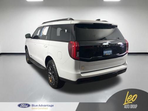 OXFORD WHITE 2025 Ford Expedition TREMOR
