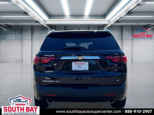 2022 Chevrolet Traverse LT Leather