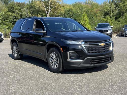2022 Chevrolet Traverse LT Leather