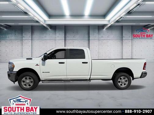 2023 RAM 2500 Big Horn Crew Cab 4x4 8' Box